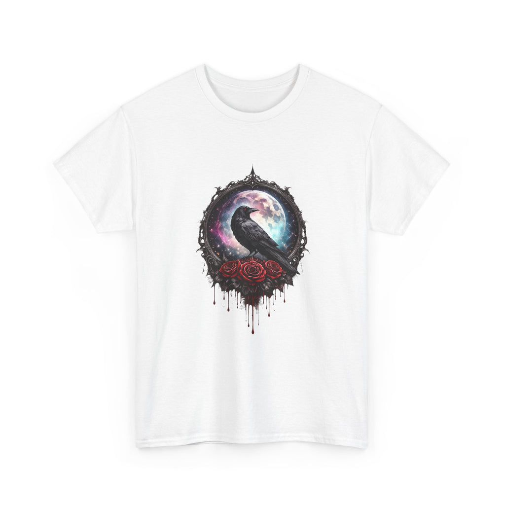 Gothic Raven Tee — Cuervo, Luna y Rosas Rojas (Estética Oscura)