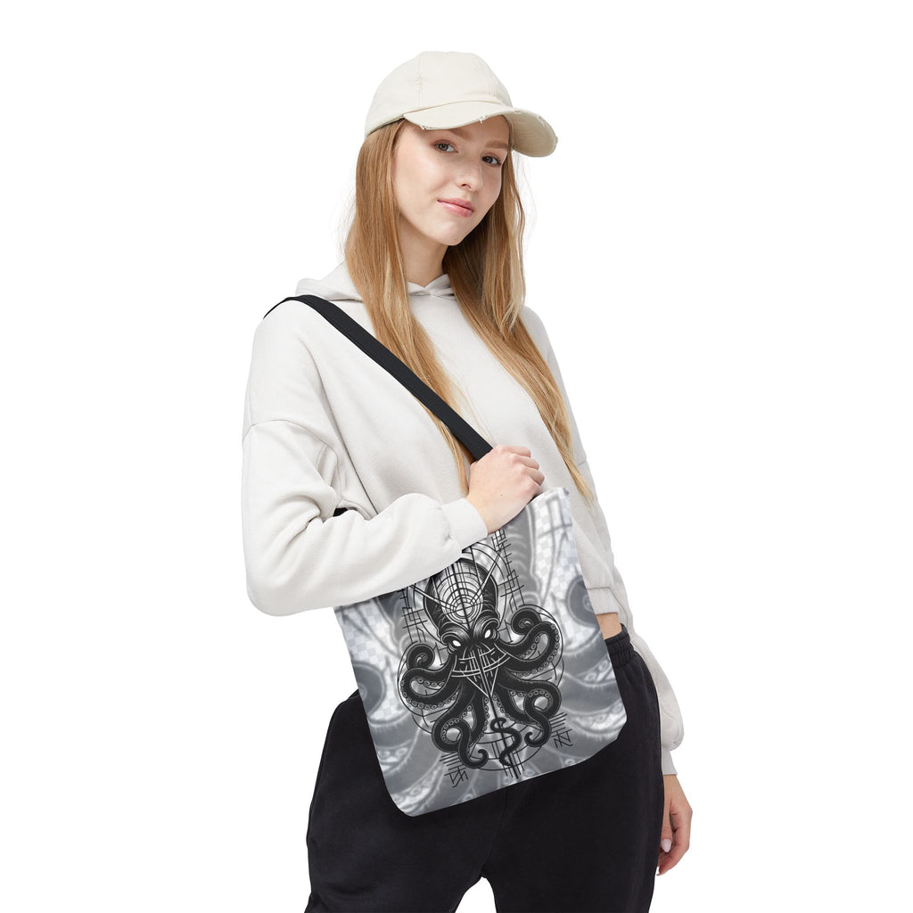 Tote Bag — Pulpo Lovecraftiano oscuro con símbolos ocultistas